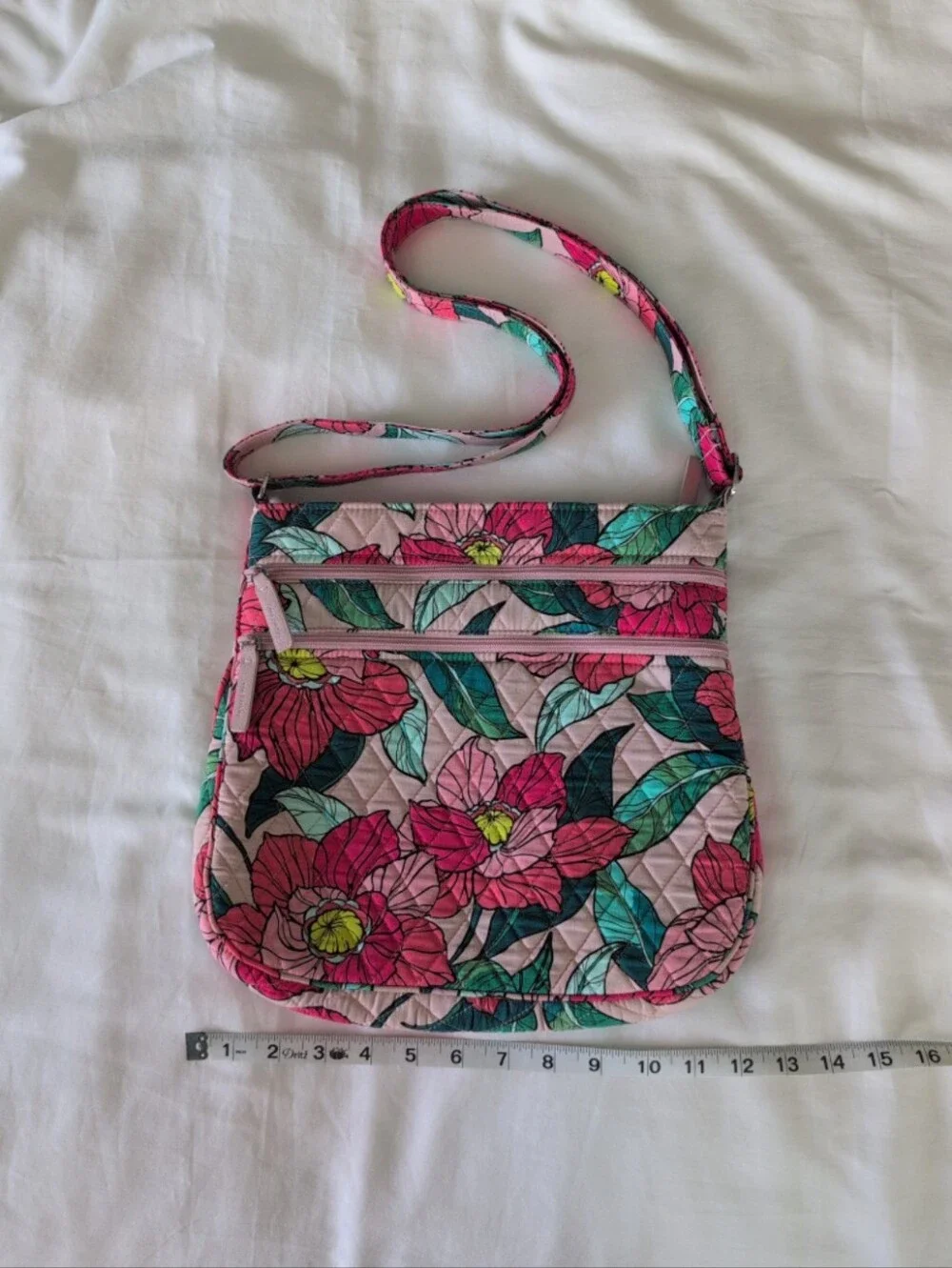 Vera Bradley Crossbody -- Floral Print